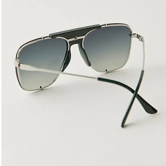 NWT Free People Dylan Aviator Sunglasses in Dark Green - Picture 3 of 3